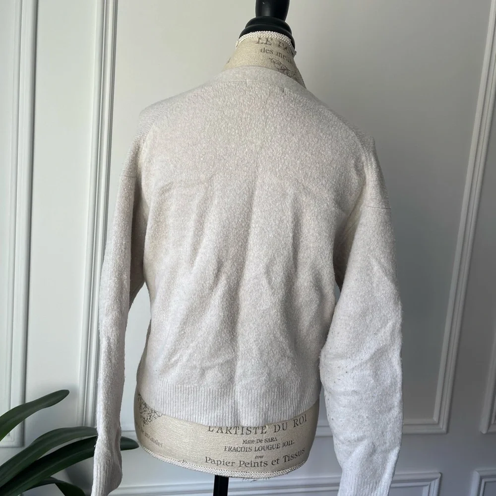 4/$24 🧡 Uniqlo Cream Women's Cardigan - Picture 6 of 9